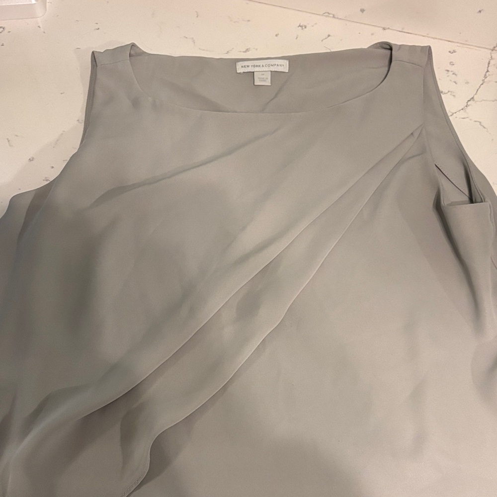 New York & Company Light Gray Draped Top